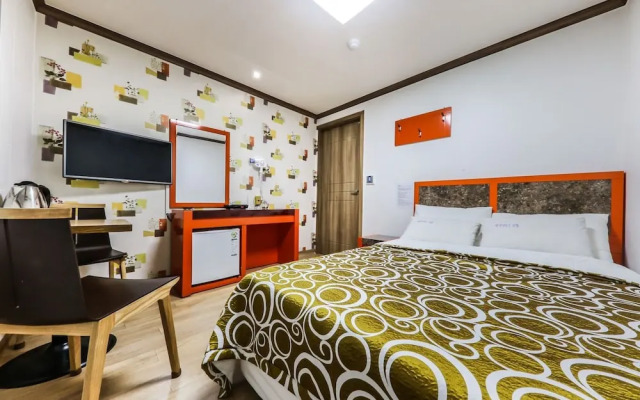 Boryeong Paradise Pension Motel
