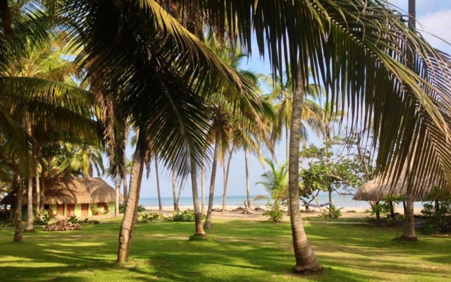Cabañas Frente a la Playa IV