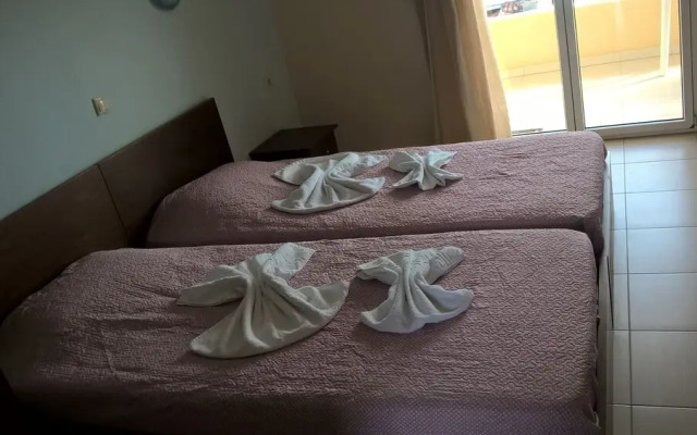 Kyparissis Rooms