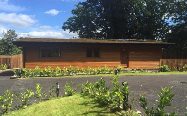 Oak Lodge
