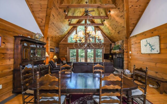 Rock Lodge Cabin 4 Bedroom House