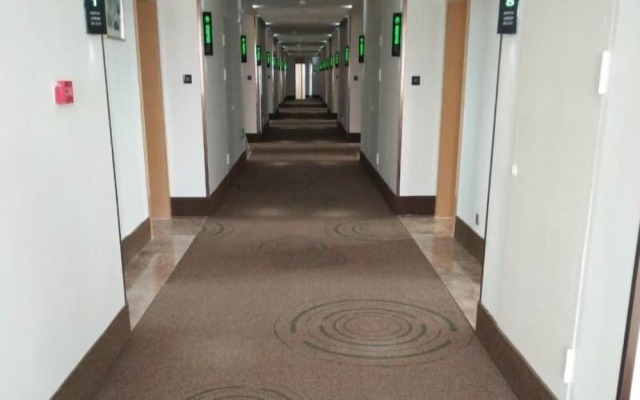 GreenTree Inn Nantong Tongzhou Zhangzhishan Town Deli Square Express Hotel