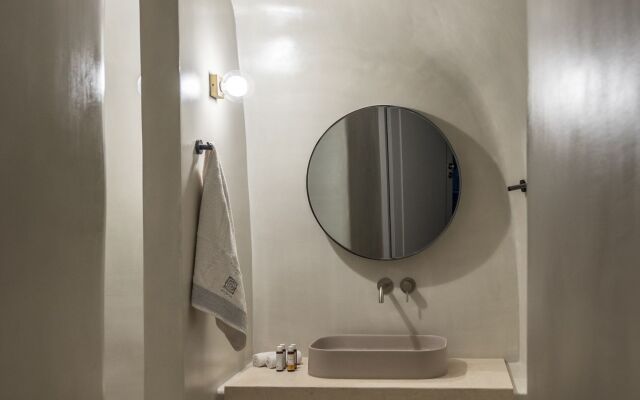 Art Maisons Oia Castle Hotel