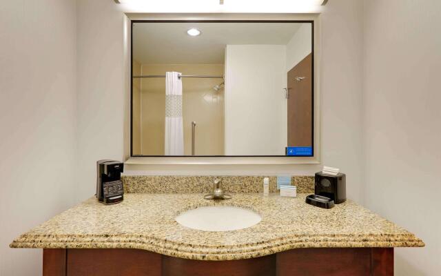 Hampton Inn & Suites Dallas-Arlington-South