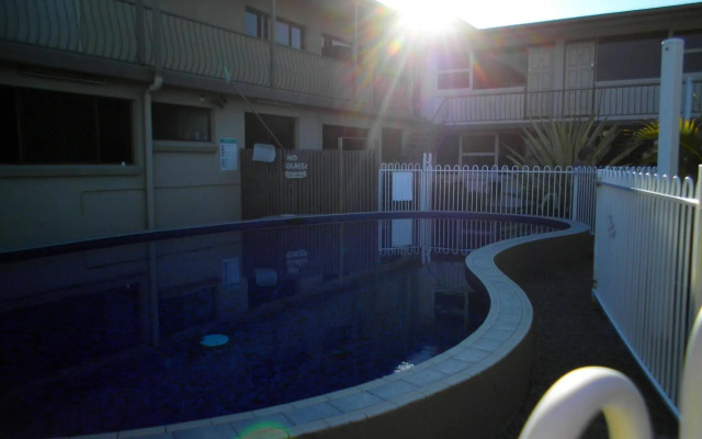 Montego Mermaid Beach Motel
