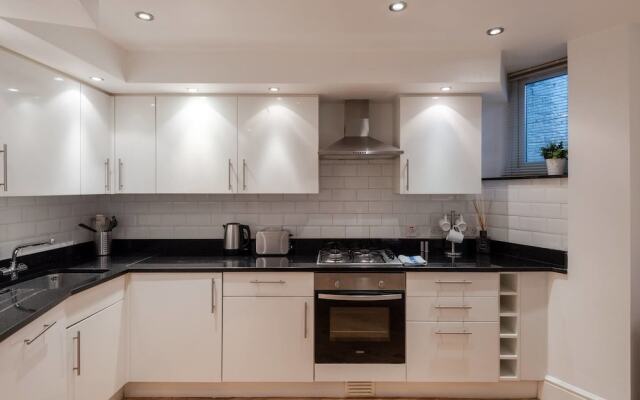 Newly Refurbished 1 Bedroom for 4 in Chelsea