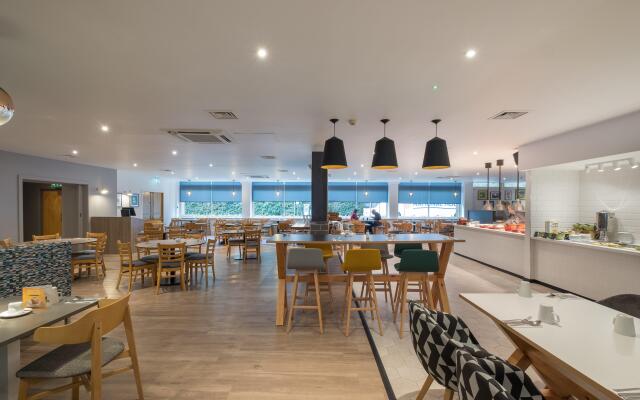 Holiday Inn Swindon by IHG