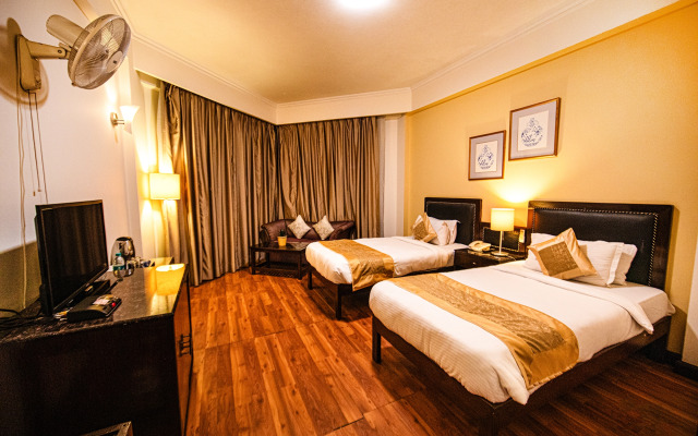 Fabhotel Prime Luxera