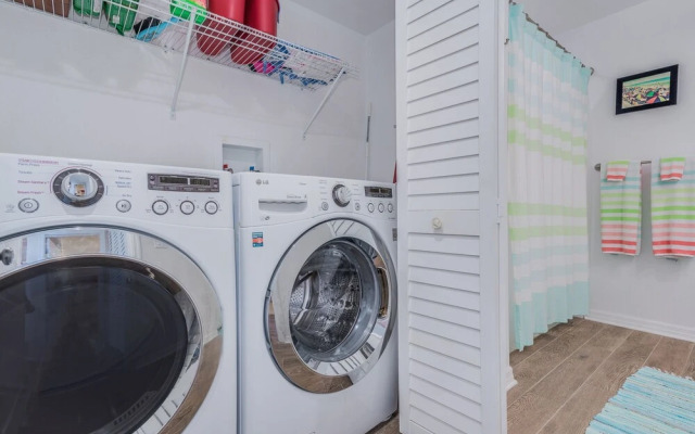 Shorehouse 401 by Vtrips