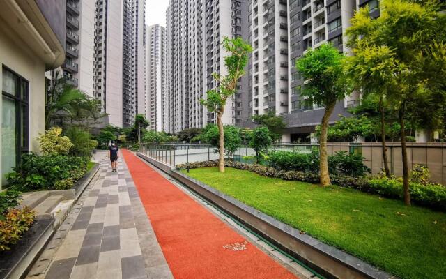 Yussy 4Bedroom Condo at R&F Princess Cove