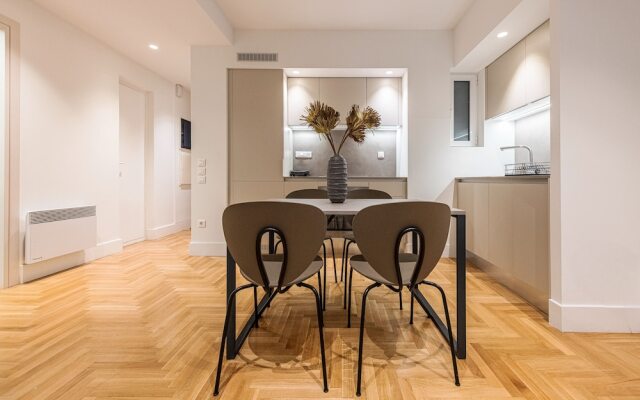 Phaedrus Living Executive Flat Kolonaki