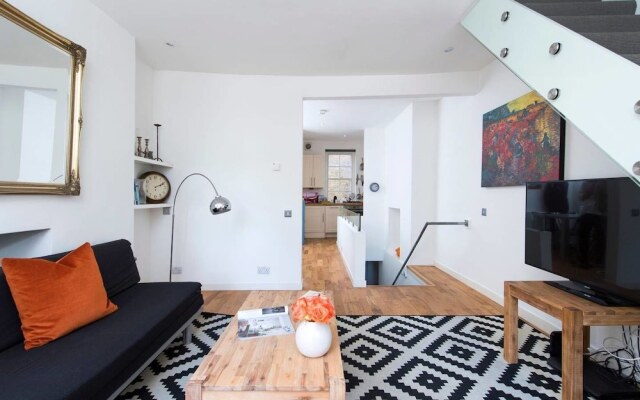 Wonderful 2BR Maisonette in Central London