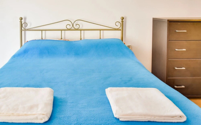 Pretty Holiday Home in Syros near Sea