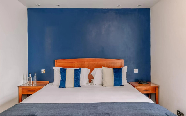 Muthu Westcliff Hotel (Near London Southend Airport)