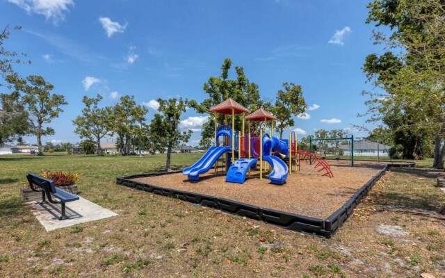 25453 Avillas Court