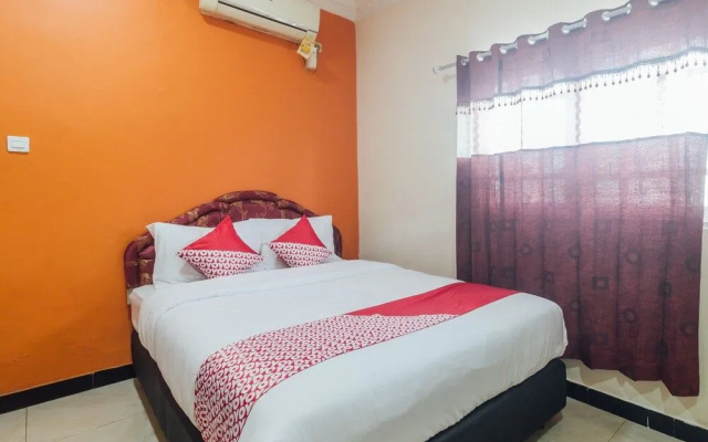 OYO 2010 Satria Guest House