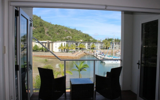 Beachside Apartment 17