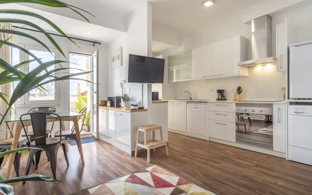 LV Premier Amoreiras AM3 Modern Space AC Lift