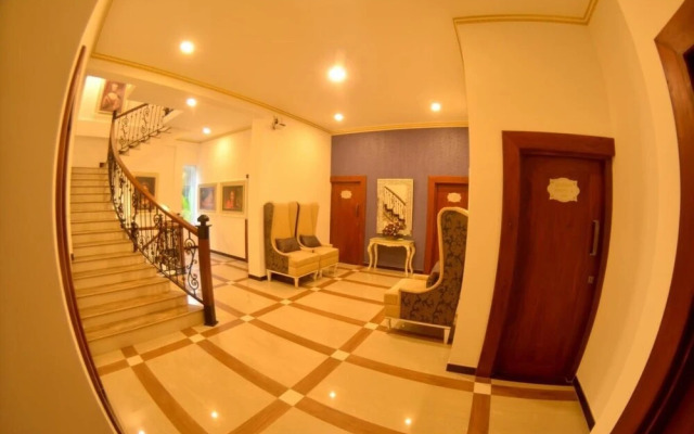 Negombo New Queen's Palace