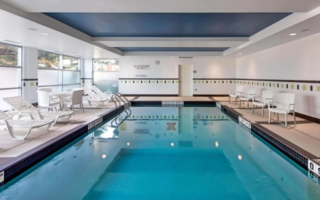 Fairfield Inn & Suites by Marriott Toronto Mississauga