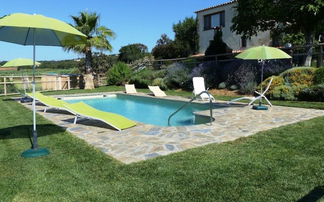 Masia Can Oller by Checkin