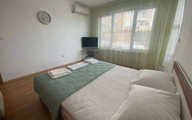 25m FROM THE BEACH!! Luxury Sea Paradise Apartment