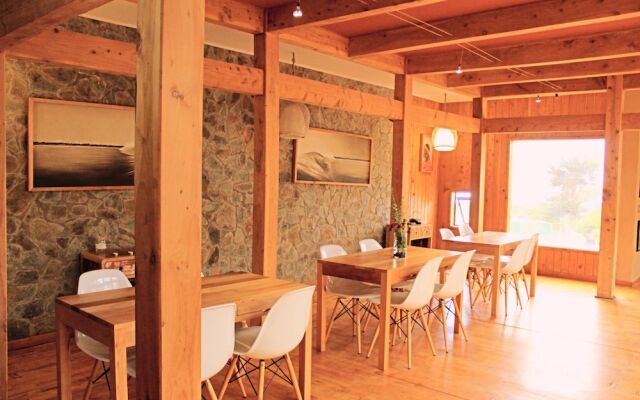 Natural Surf Lodge