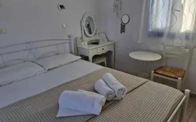 Katerina Yalos Guest House