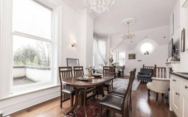 Charming 1 Bedroom Flat in Notting Hill