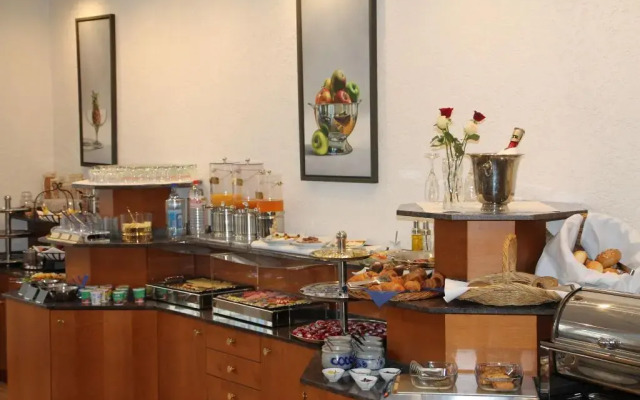 HOTEL RIESENJunior by Trip Inn