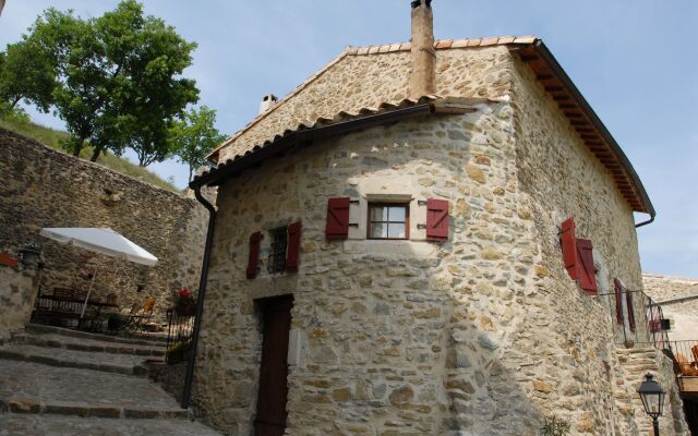 Château Le Combet - Gîte Le Petit Donjon