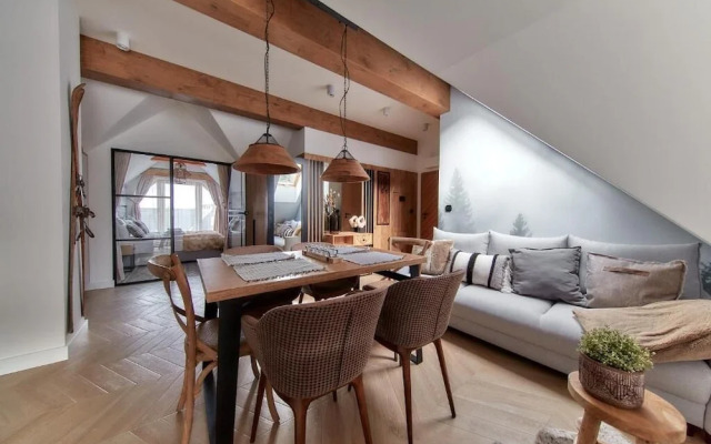 Tatra Square Apartments
