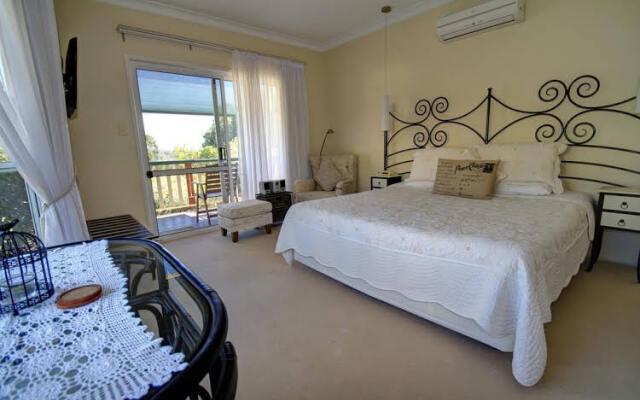 Rosevillehouse Bed & Breakfast