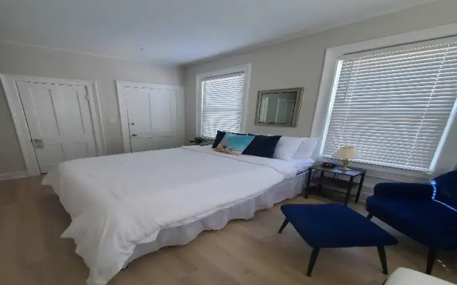 The Niantic Inn