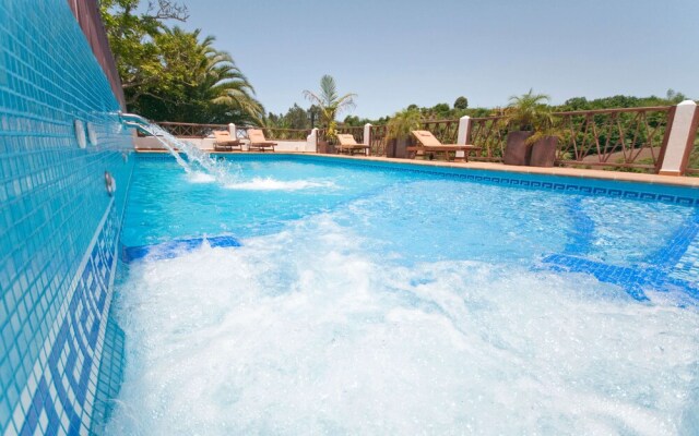 Casa Rural con Piscina Compartida Fontanales II