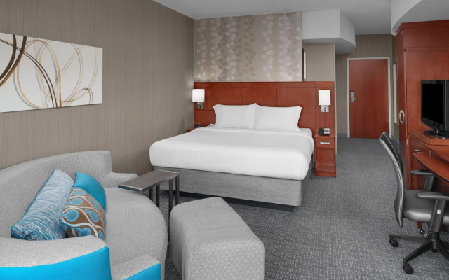Courtyard by Marriott Raleigh North/Triangle Town Center