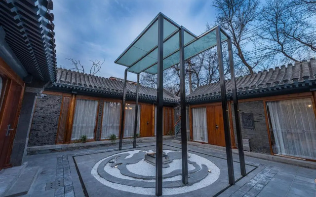 Yiyi Courtyard