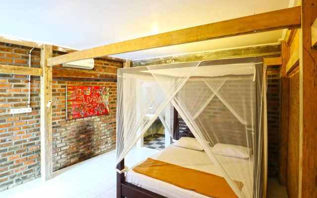 Indopurejoy House