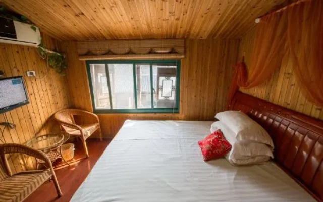 Wuzhen Dongshan Jiang Auntie Hotel