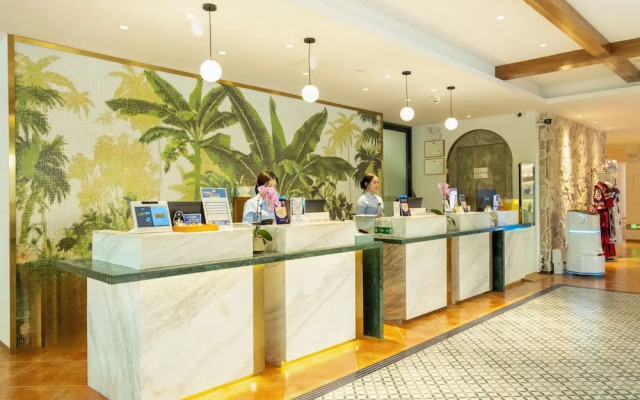 O. LIVE Social Guangxi Guilin Xiangshan Park