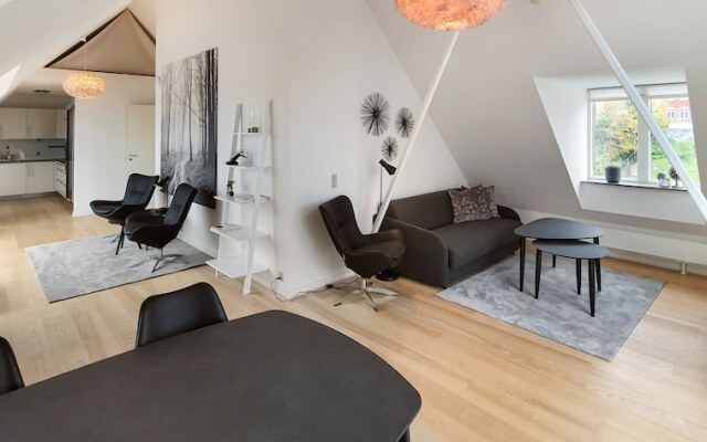 Harbour Penthouse