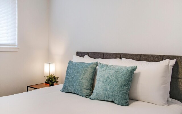 Quiet Getaway, Modern Kitchen and Foosball Table