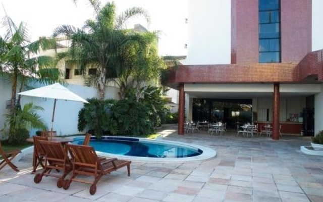 Tarik Fontes Plaza Hotel