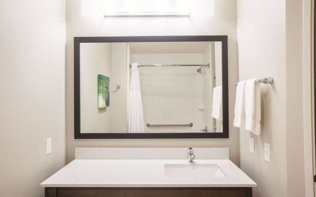 La Quinta Inn & Suites by Wyndham Tulsa Broken Arrow
