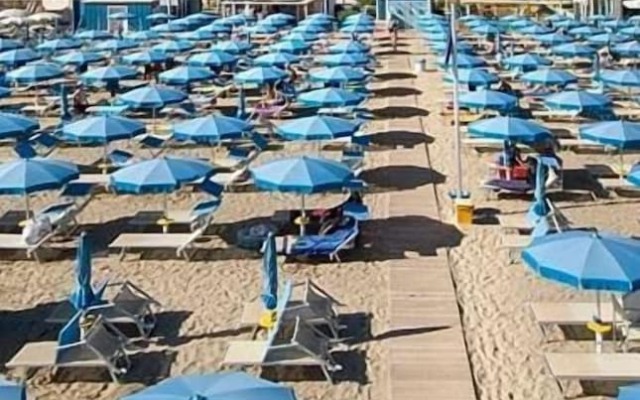 Hotel Caravelle