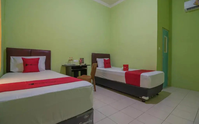 RedDoorz near Kampus UMP Purwokerto