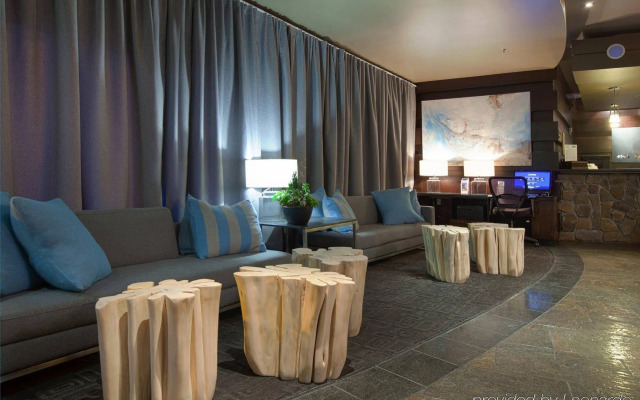 Sandman Hotel & Suites Kelowna