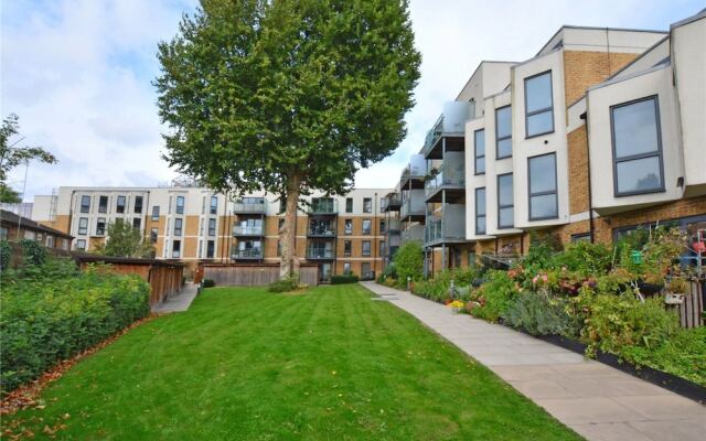 2 Bedroom Flat in Greenwich