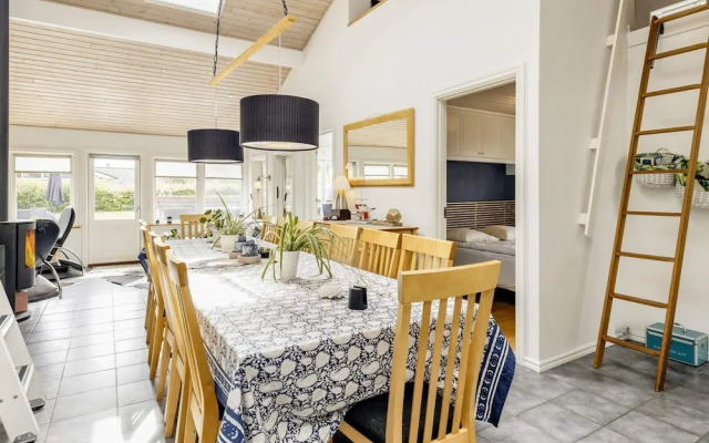 5 Star Holiday Home in Hals