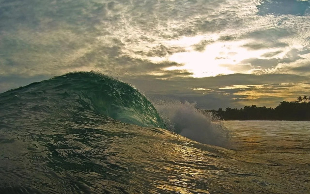 Krui Mutun Walur Surf Camp Sumatra